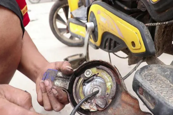 鹰潭市电动车刹车故障